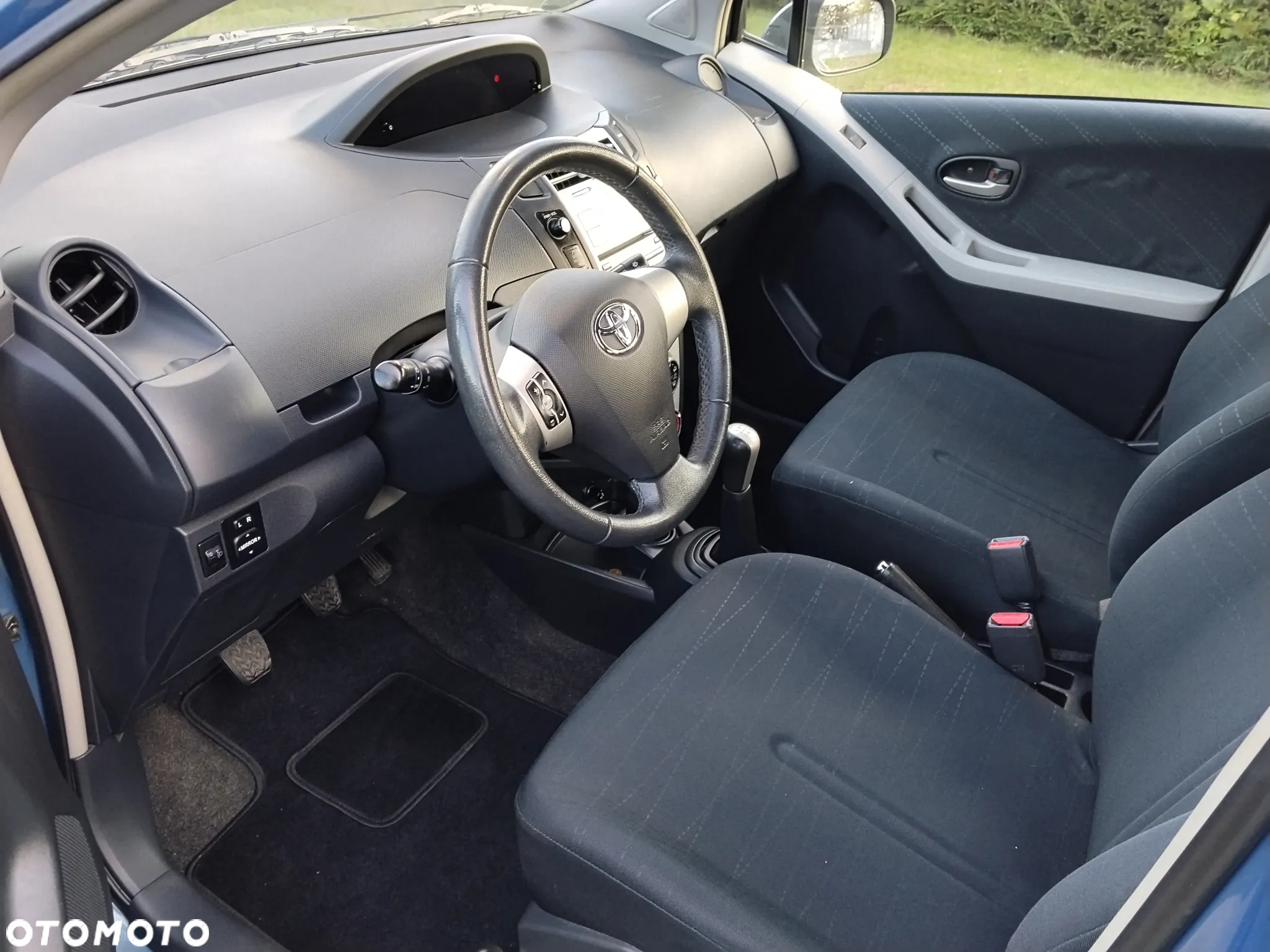 Toyota Yaris 1.3 VVT-i Sol - 18