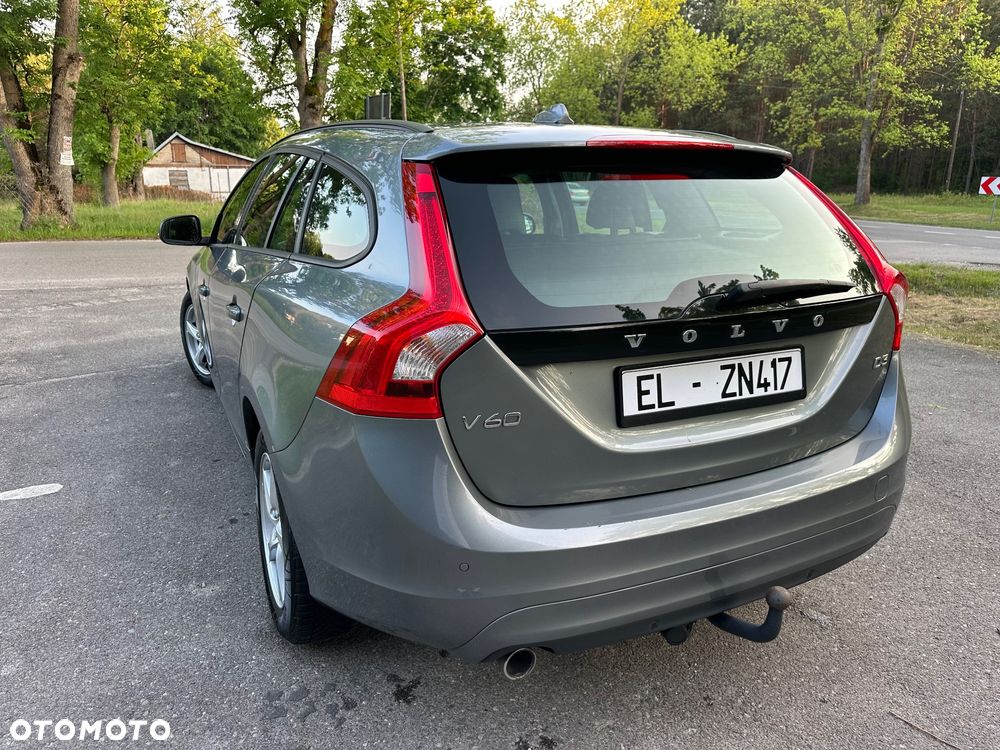 Volvo V60 D3 Geartronic Momentum - 12