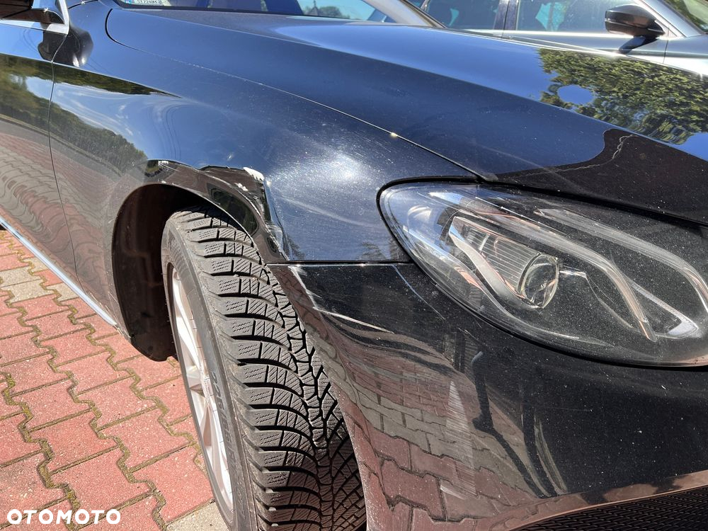 Mercedes-Benz Klasa E 220 d 4-Matic 9G-TRONIC - 16