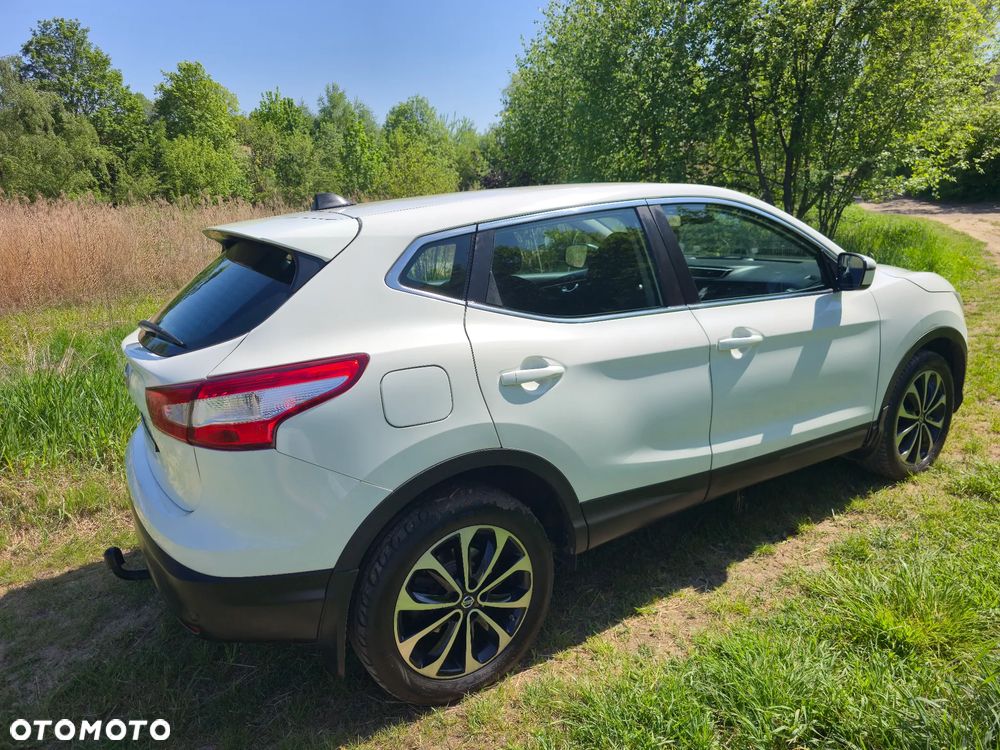 Nissan Qashqai 1.6 DCi 4x4 N-Tec - 8