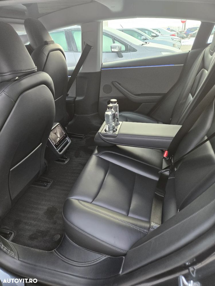 Tesla Model 3 - 2