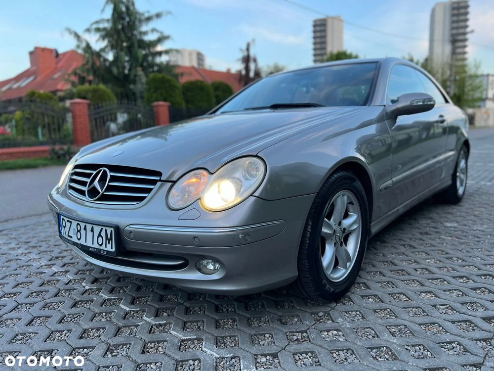 Mercedes-Benz CLK - 22