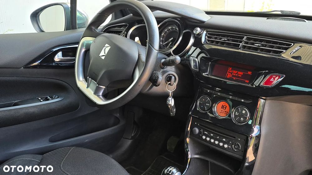 Citroën DS3 1.6 VTi SoChic - 16