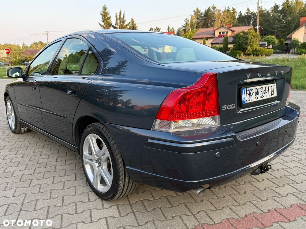Volvo S60 D5 Momentum - 8