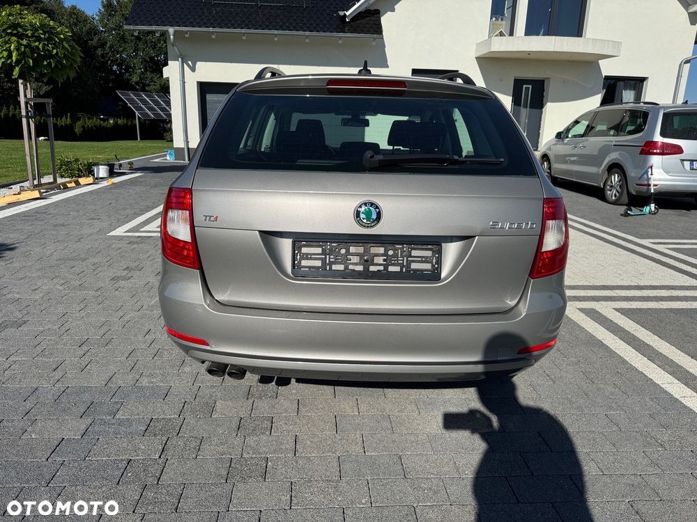 Skoda Superb 2.0 TDI Ambition - 5
