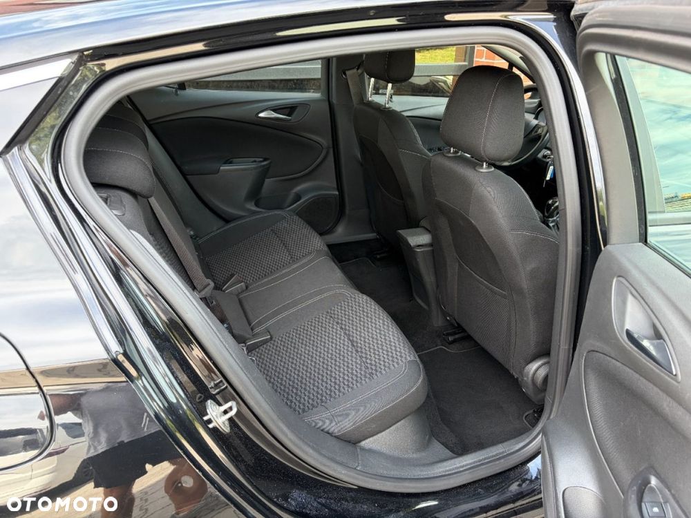 Opel Astra 1.6 CDTI Enjoy - 15