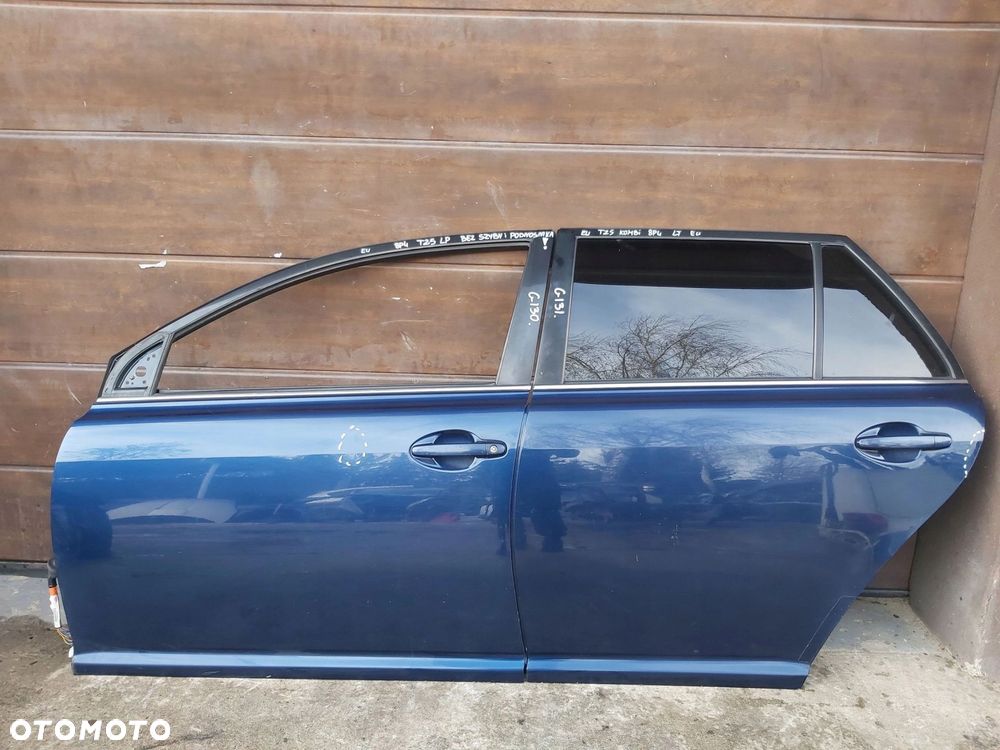 TOYOTA Avensis T25 03-08 r drzwi lewy przód lewe przednie 8P4 - 4