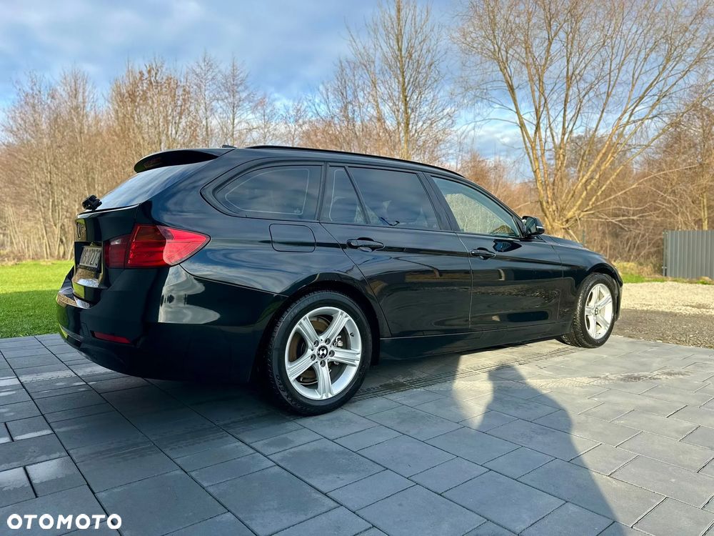 BMW Seria 3 318d Blue Performance - 10