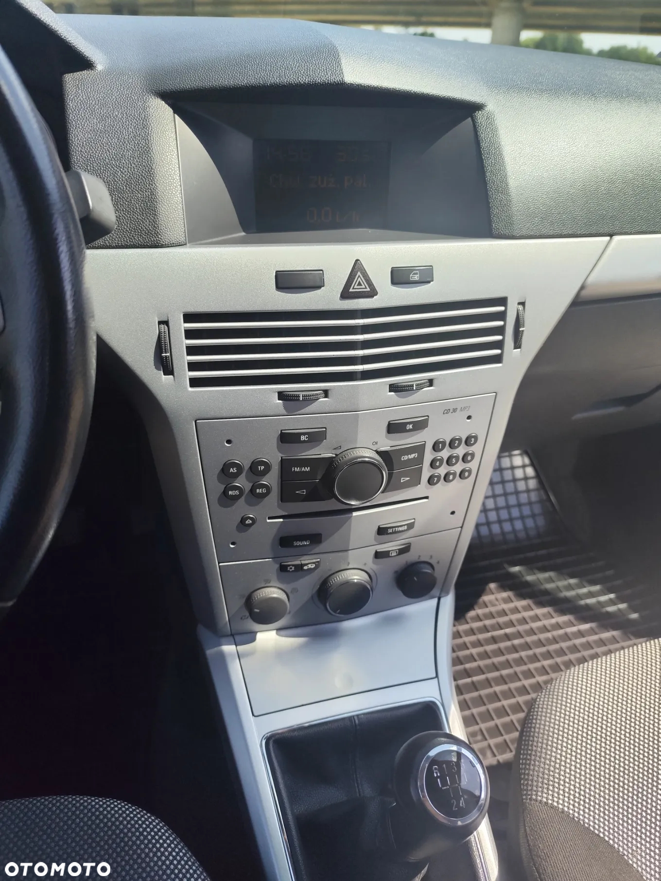 Opel Astra 1.6 Caravan - 9