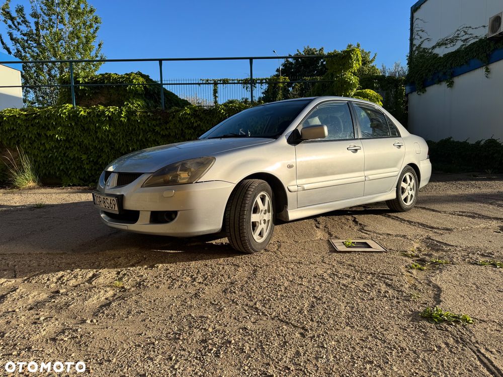 Mitsubishi Lancer - 2