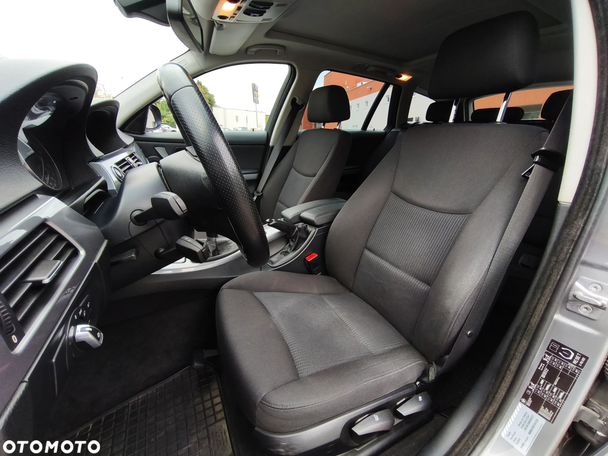 BMW Seria 3 320i - 15
