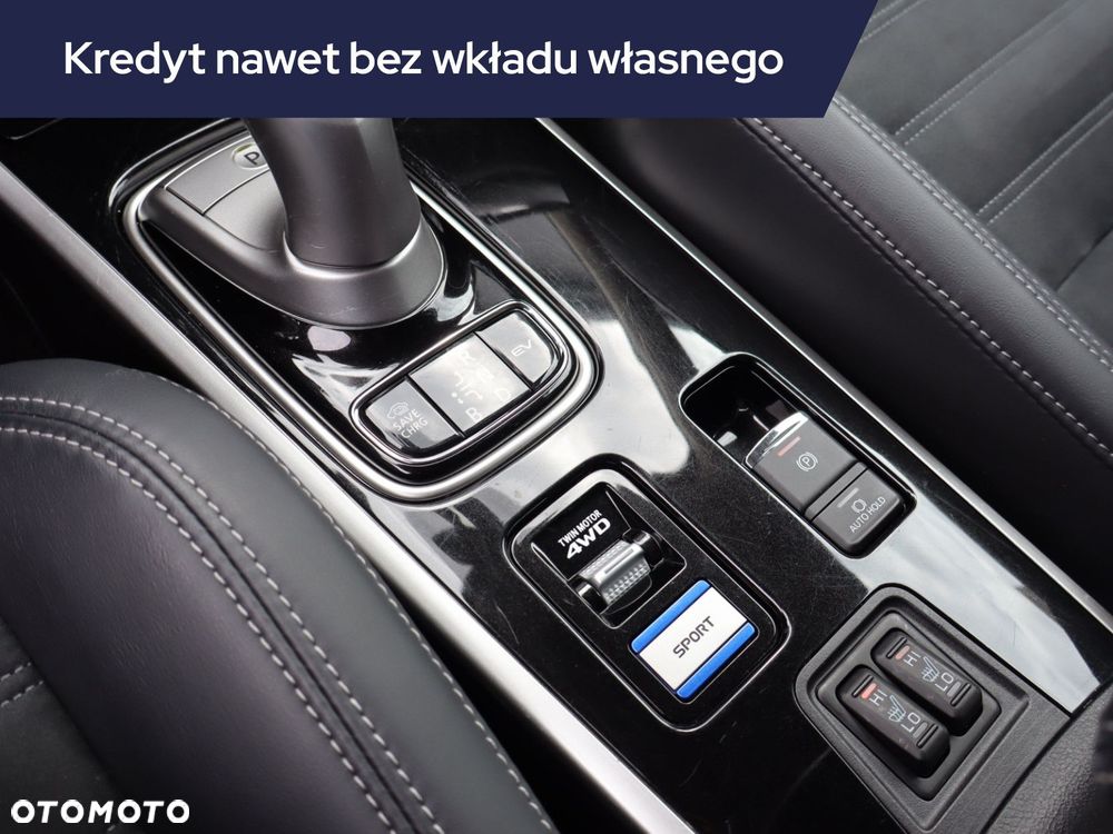 Mitsubishi Outlander - 15