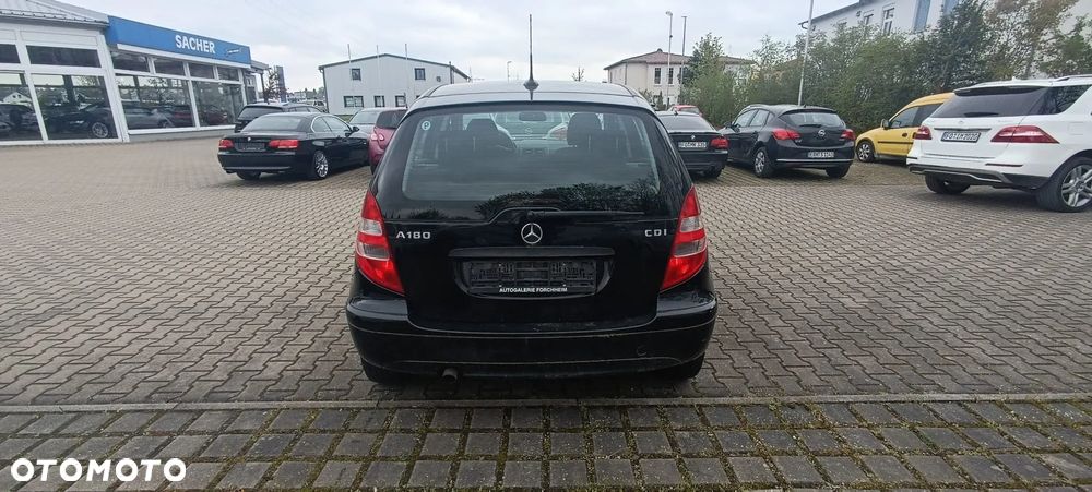 Mercedes-Benz Klasa A 180 CDI - 19
