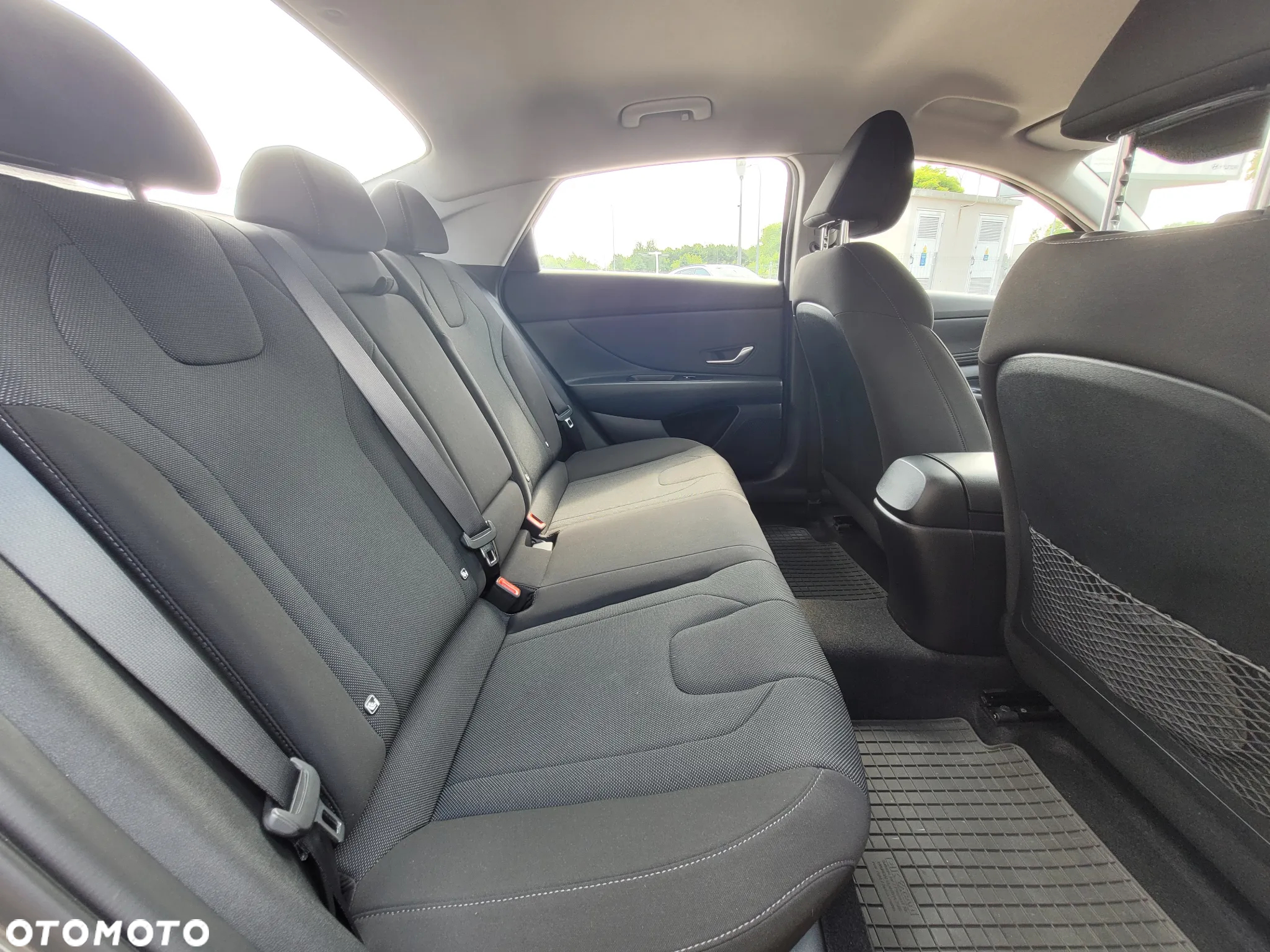 Hyundai Elantra 1.6 Modern - 16