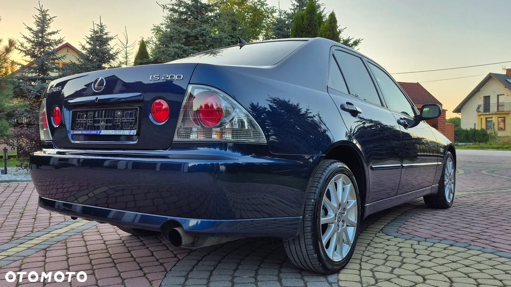 Lexus IS 200 Prestige - 23
