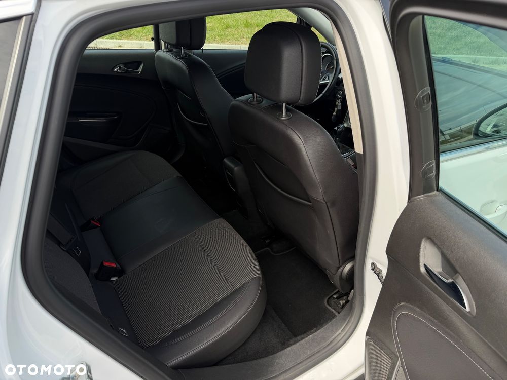 Opel Astra 1.4 T Enjoy - 12