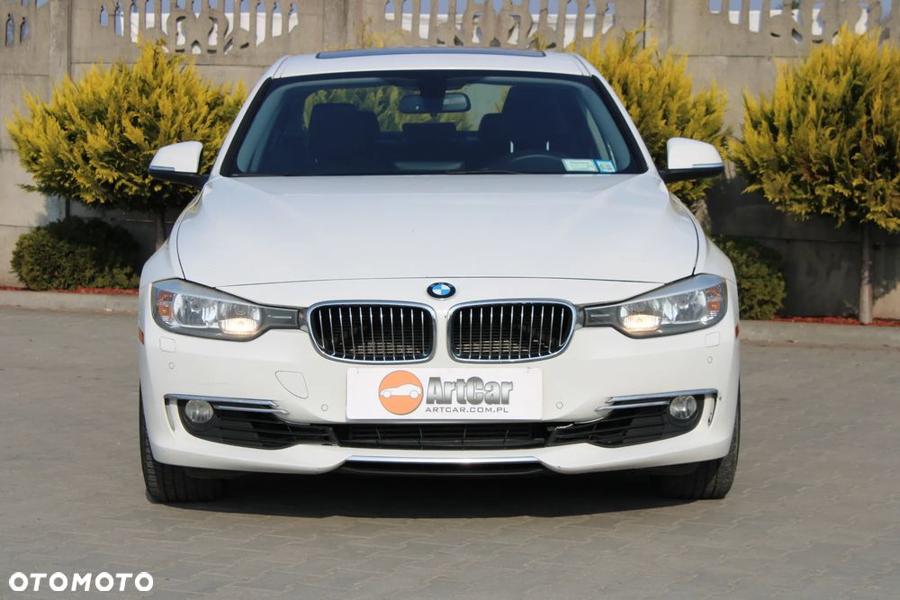 BMW Seria 3 328i xDrive Sport Line - 3