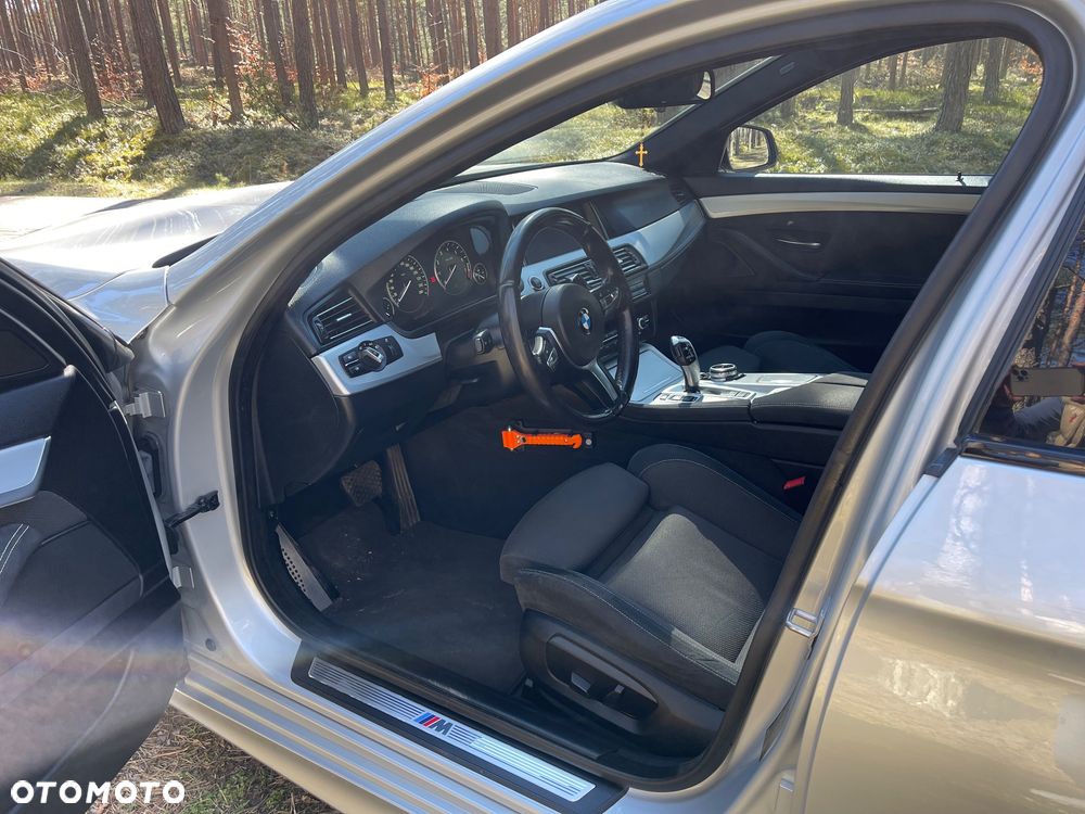 BMW Seria 5 520i M Sport Edition - 14