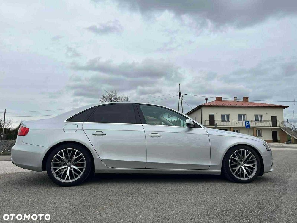 Audi A4 Limousine - 3