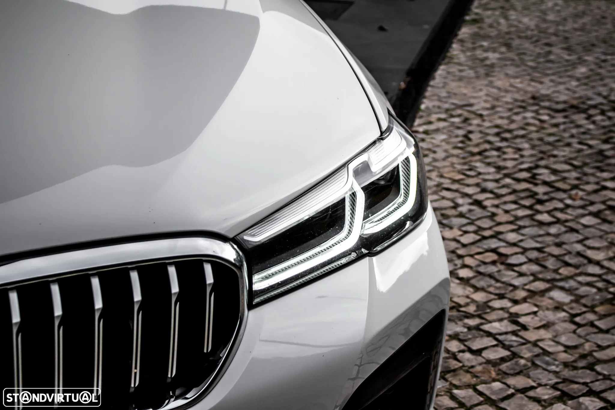 BMW 530 e Pack Desportivo M - 8