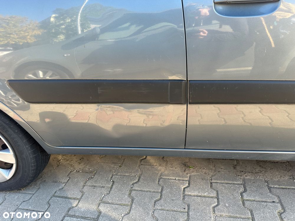 Kia Rio - 7