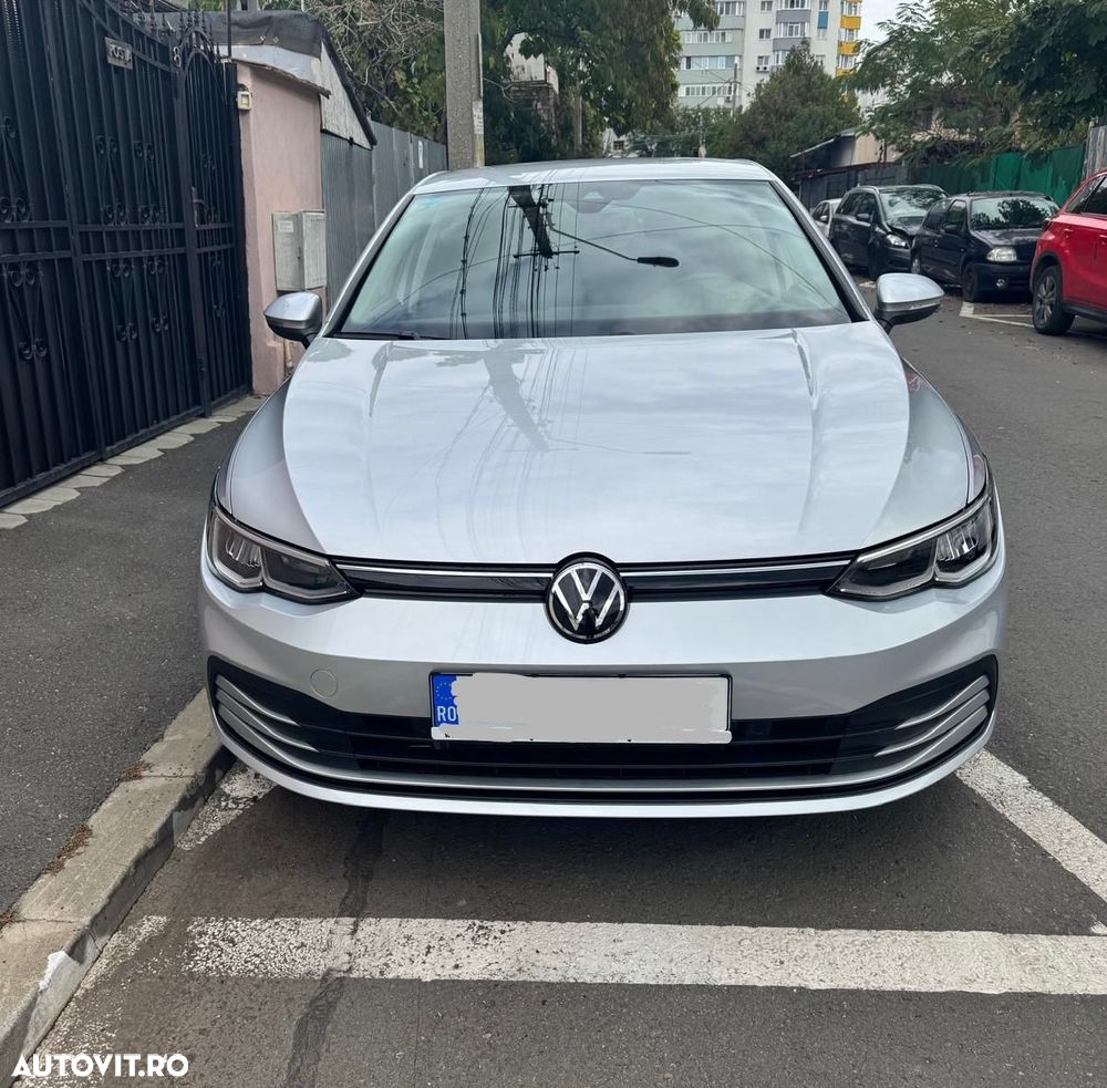 Volkswagen Golf 1.0 eTSI DSG MHEV Life - 4