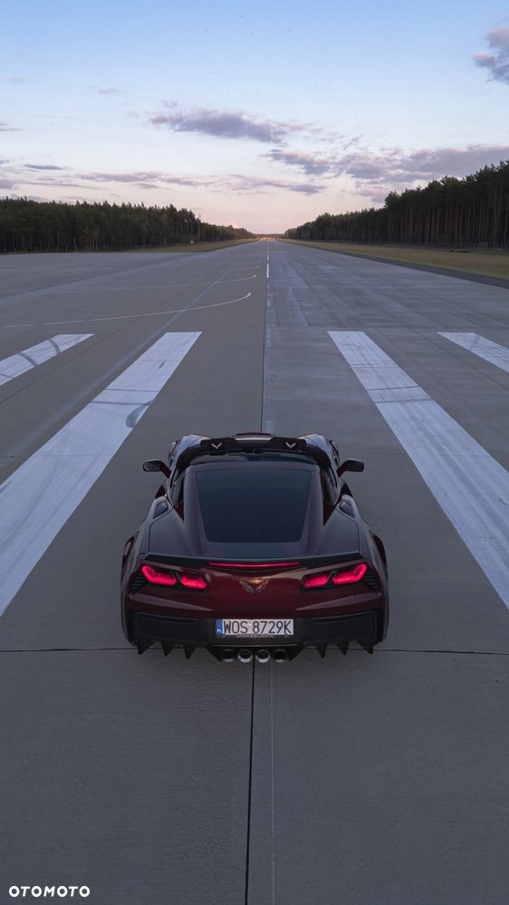 Chevrolet Corvette - 3