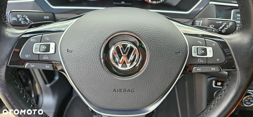 Volkswagen Tiguan - 23
