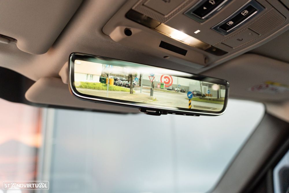 Land Rover Defender 2.0 D 110 AWD SE - 12