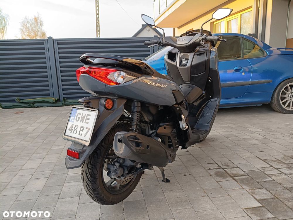 Yamaha NMAX - 4