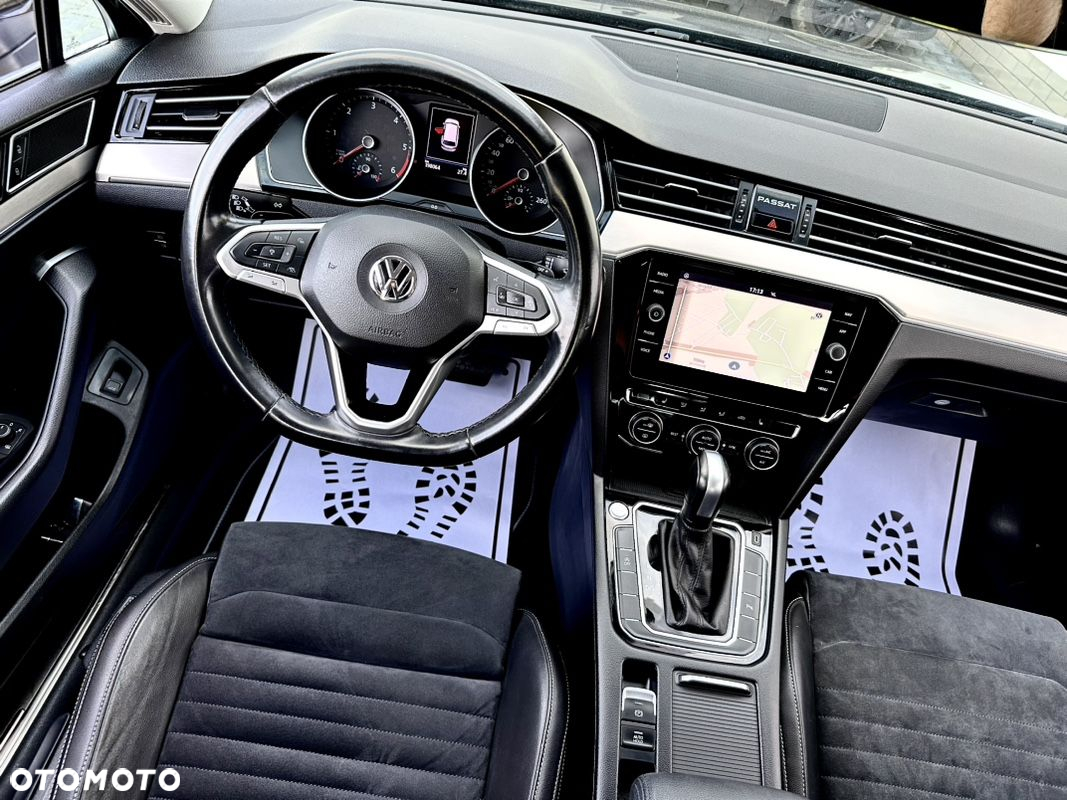 Volkswagen Passat Variant 2.0 TDI SCR DSG Highline - 29