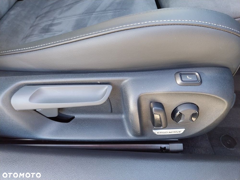 Volkswagen Passat - 17