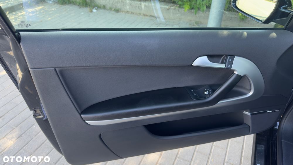 Audi A3 3-drzwiowe 2.0 TDI DPF (DSG) S tronic Ambiente - 12