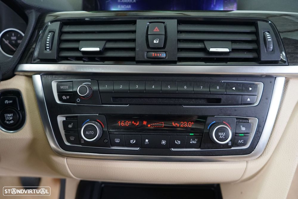 BMW 320 d Line Luxury - 34