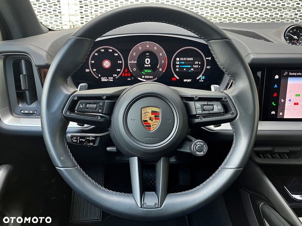 Porsche Cayenne - 26
