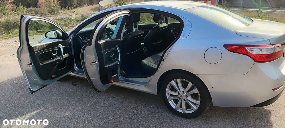 Renault Latitude 2.0 dCi - 14