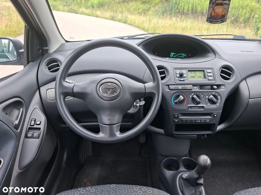 Toyota Yaris 1.0 Edition - 28