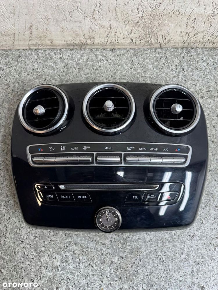 panel klimatyzacji nawigacji radia mercedes c klasa w205 2014-2021 - 6