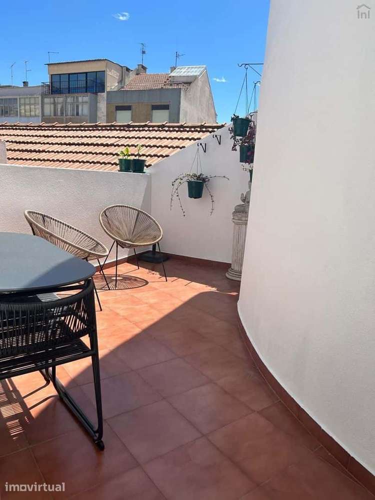 Cozy apartment with private terrace in Lisbon - Grande imagem: 3/11