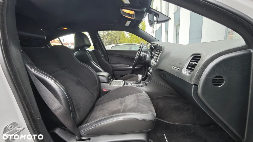 Dodge Charger 3.6 GT - 33