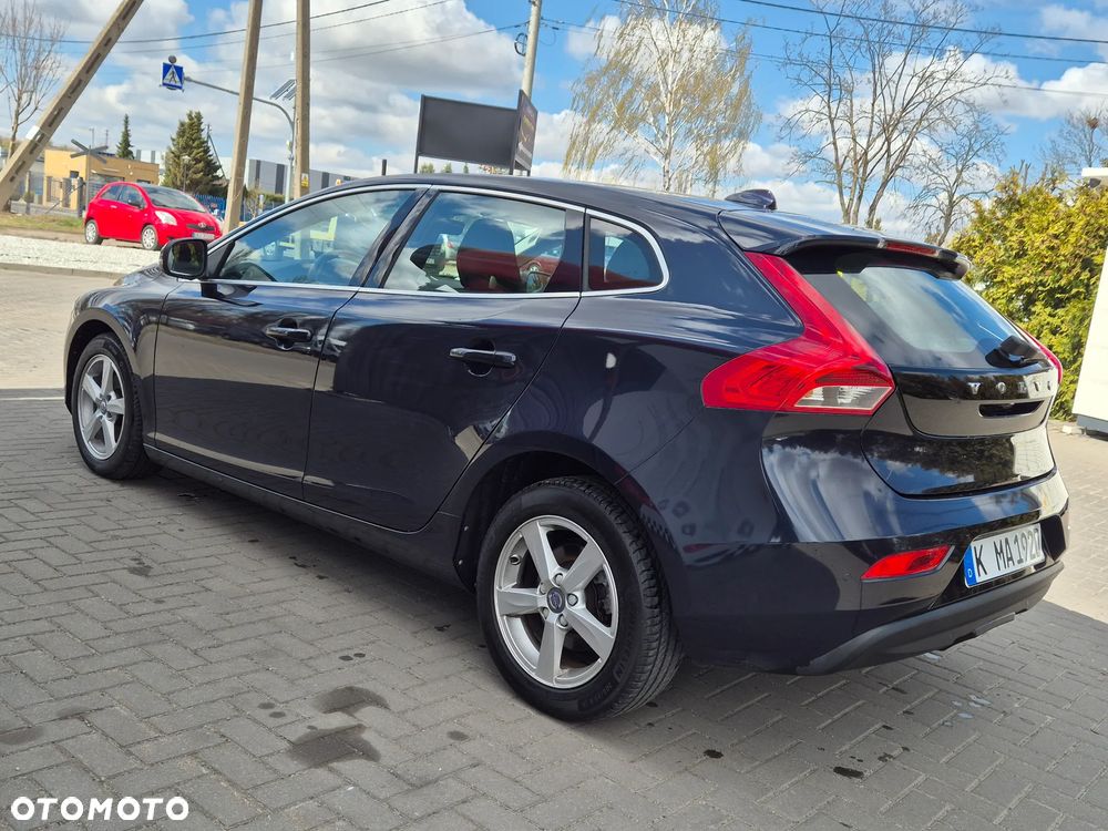 Volvo V40 D2 Momentum - 8