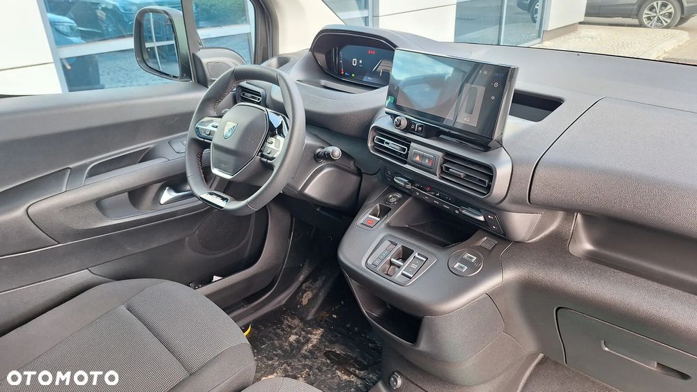 Peugeot Partner Furgon Long 950kg BlueHDi 130 KM S&S EAT8 Bogaty - 28