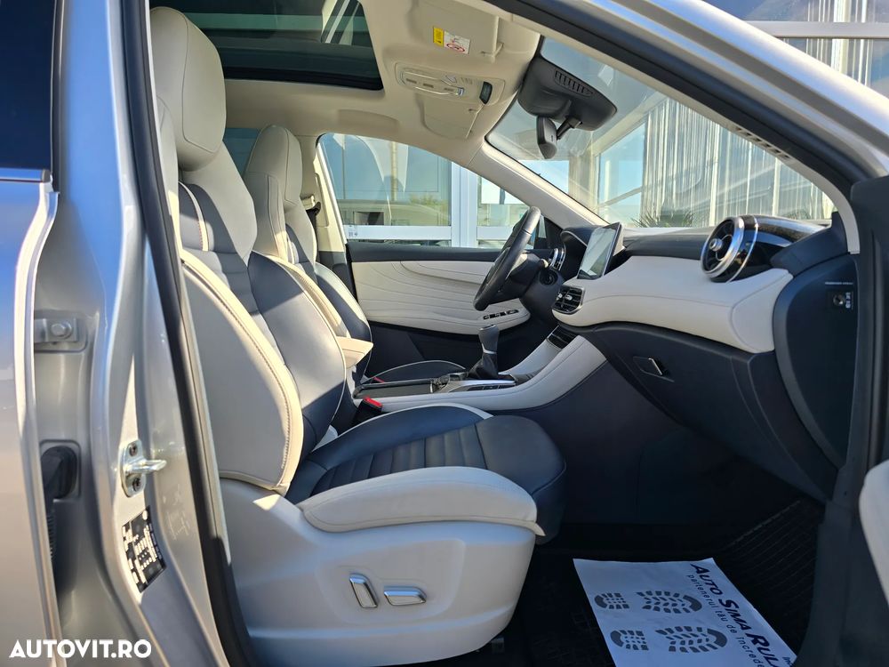 MG HS 1.5 T-GDi 6MT Exclusive - 10