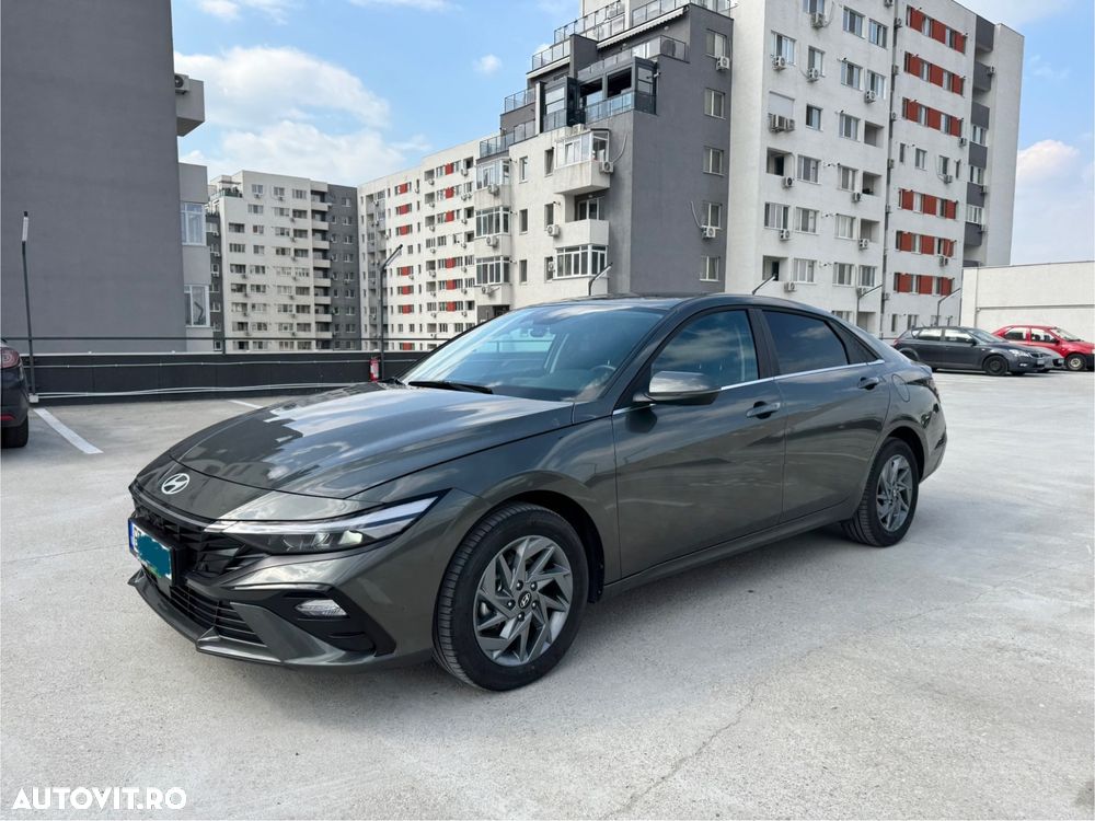 Hyundai Elantra 1.6 l 123 CP CVT Highway - 1