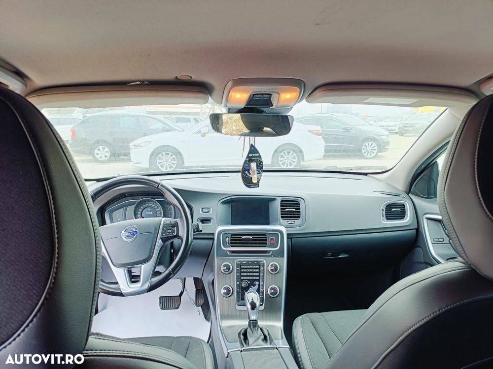 Volvo V60 D2 Geartronic Momentum - 5