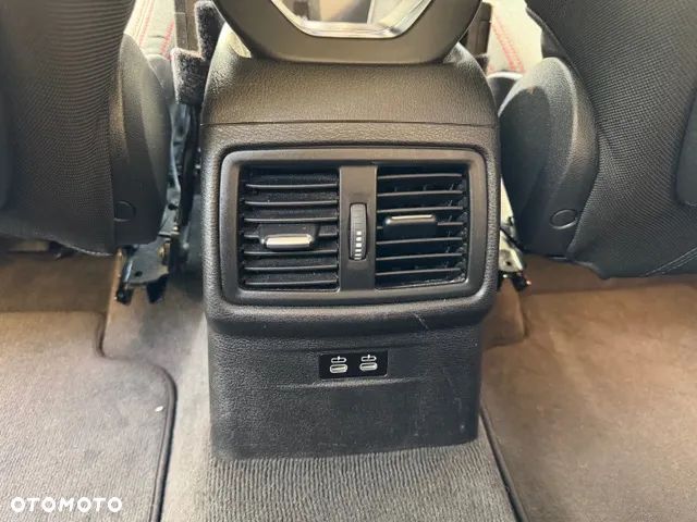 BMW X1 xDrive20d - 32