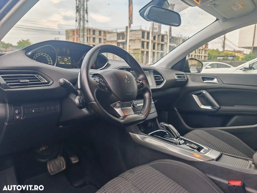Peugeot 308 1.5L BlueHDI 130 S&S EAT8 Style - 7
