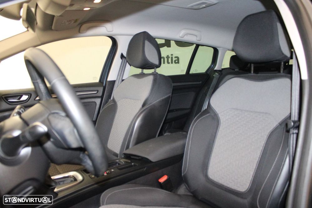 Renault Mégane Sport Tourer 1.6 E-Tech Plug-In Limited - 31
