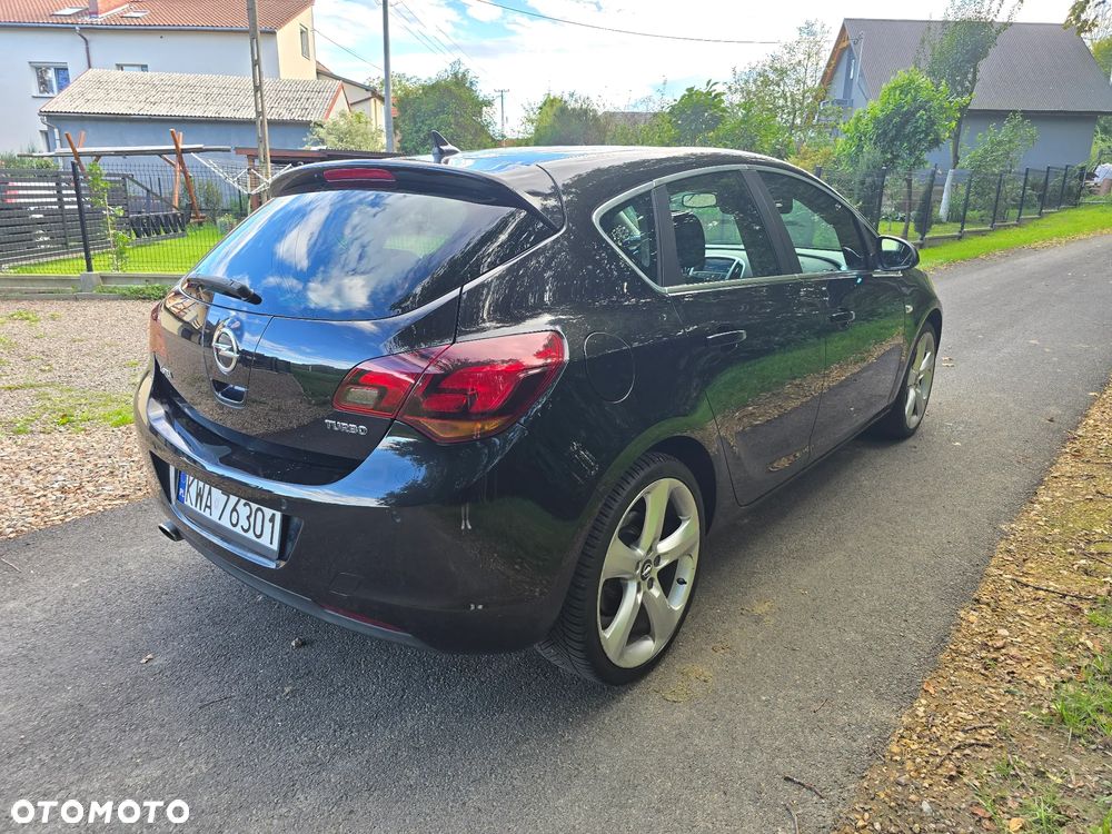 Opel Astra IV 1.6 T Cosmo - 9