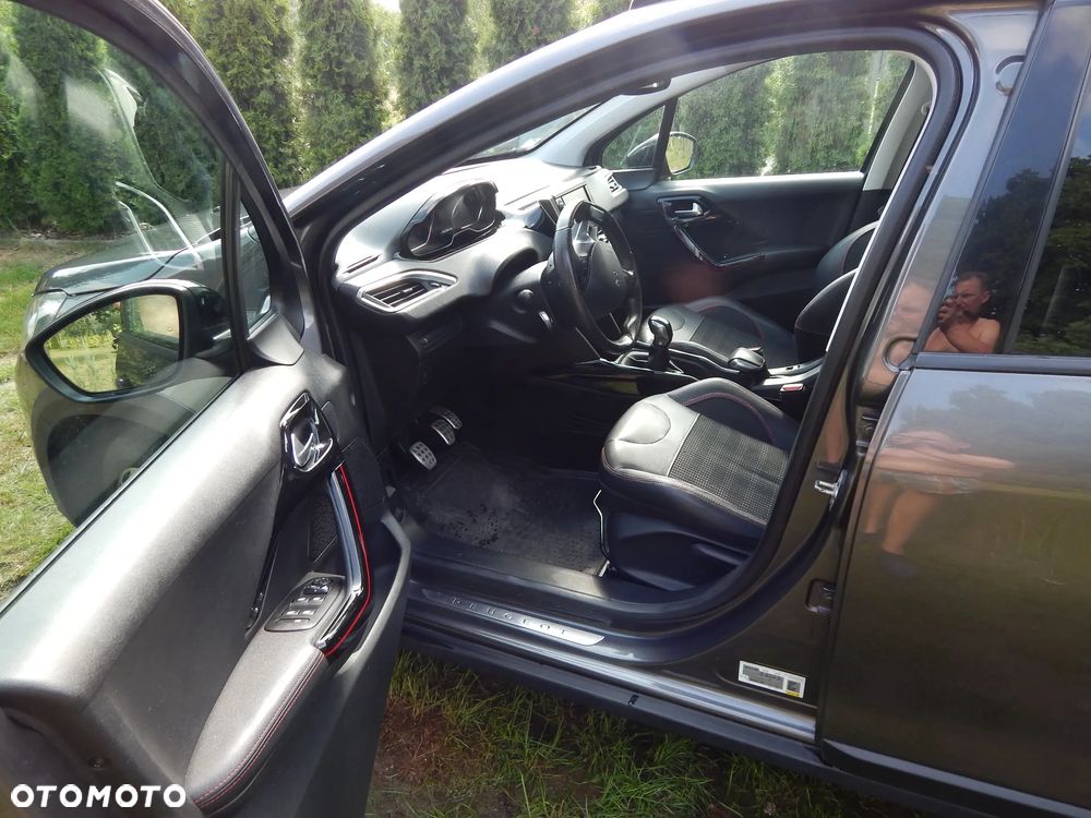 Peugeot 2008 - 9